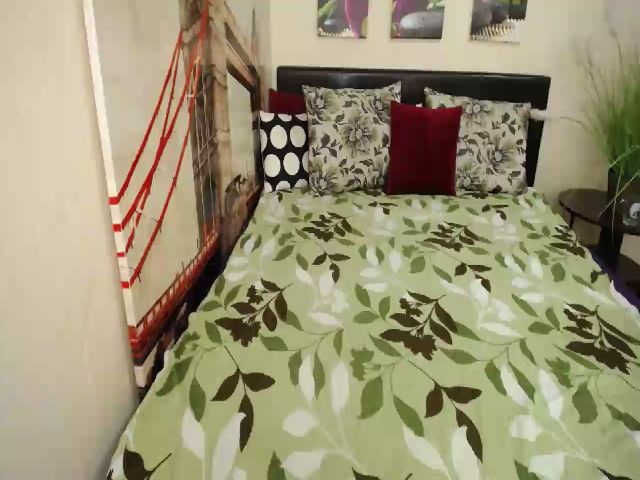 Live sex webcam photo for TeaseKate #261087169