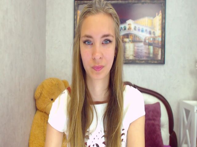 Live sex webcam photo for RossandaShy #256718303