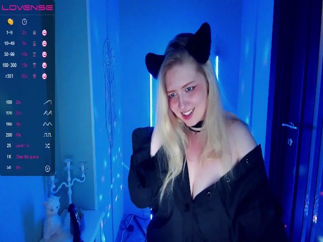 Live sex webcam photo for TinkerrBelll #258366060