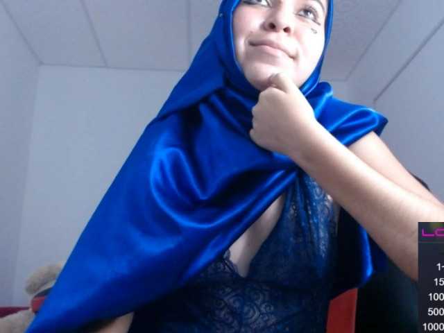 Live sex webcam photo for kalilaassad #242033548