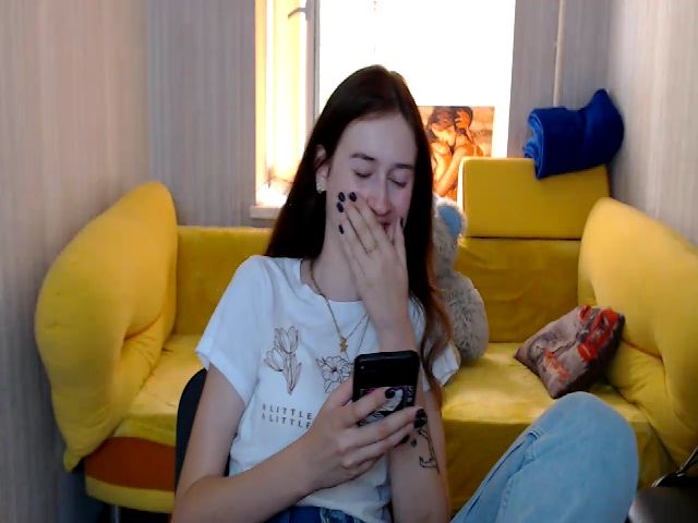 Live sex webcam photo for Honey_dream #261251984