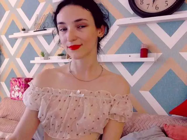 Live sex webcam photo for KariNeal #251574182