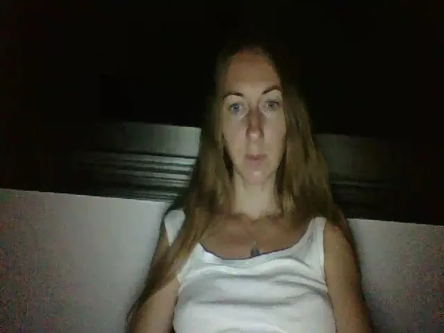 Live sex webcam photo for CheelyWilly #254898115