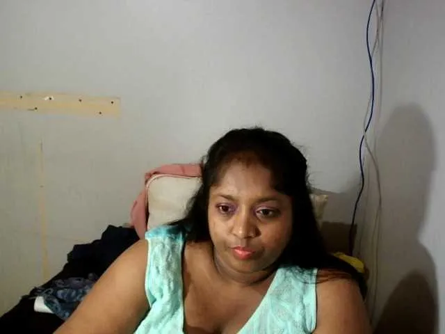 Live sex webcam photo for Indiantasha #287986086