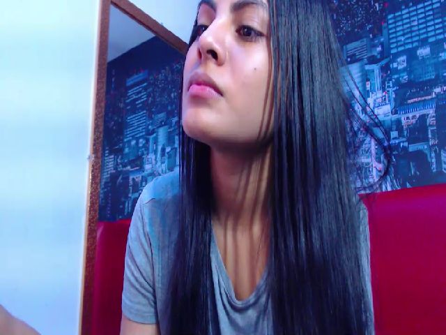 Live sex webcam photo for Haily_scot #254840714