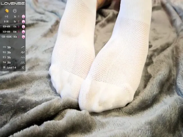 Live sex webcam photo for Yourfeetmodel #252680002