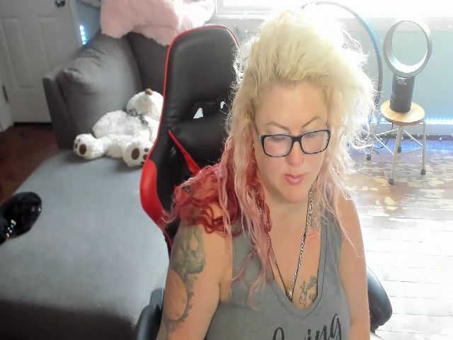 Live sex webcam photo for Janrubygirl #256338948