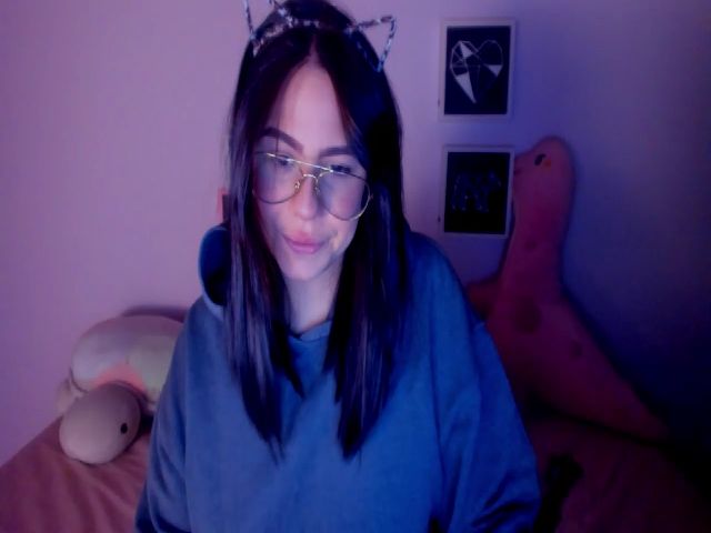 Live sex webcam photo for MAGGIEBRICE_ #252495309