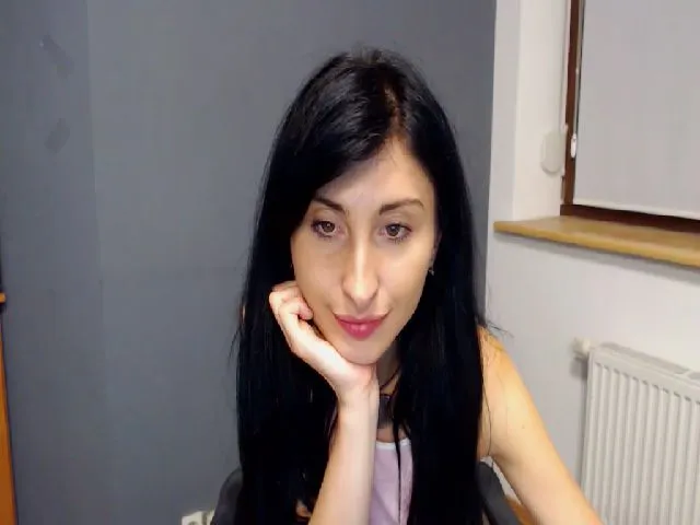 Live sex webcam photo for SnowSpacee #256568040