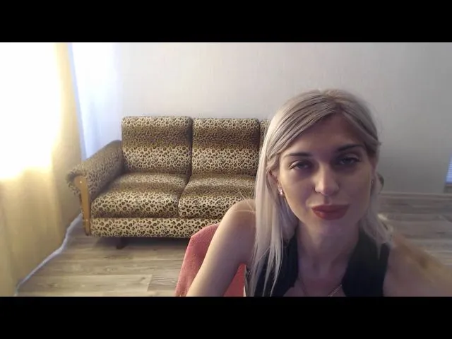 Live sex webcam photo for SexyBeatriice #257413895