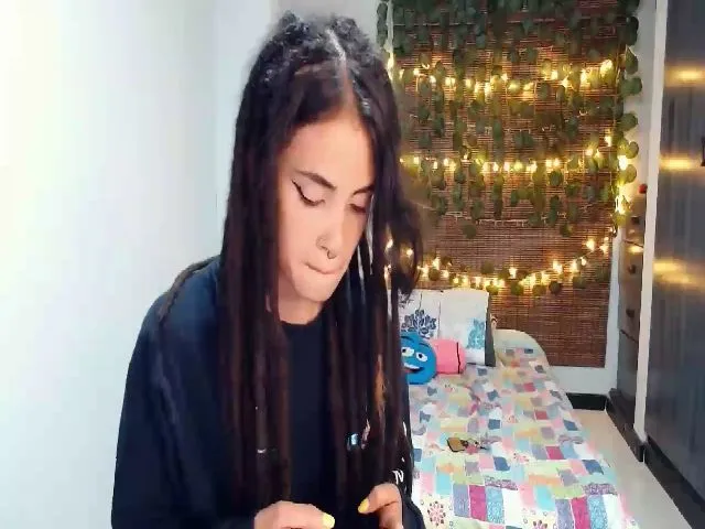 Live sex webcam photo for Luna__sparkly #258955366