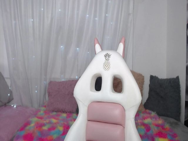 Live sex webcam photo for Pia_Smith_ #256339017