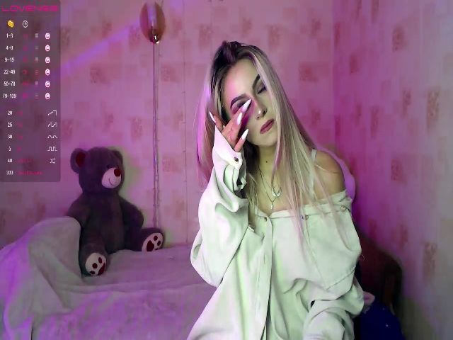 Live sex webcam photo for GiaSweets #260200469