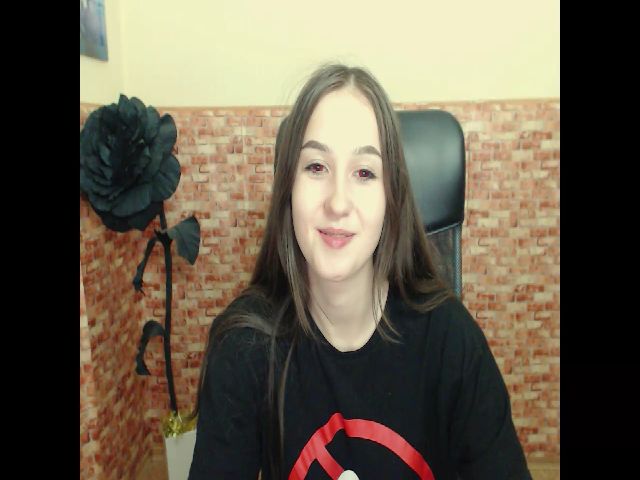 Live sex webcam photo for CuddliesKriss #253176536