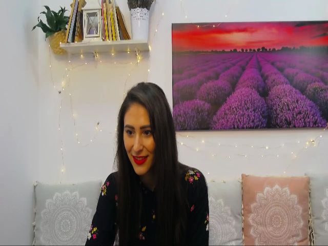 Live sex webcam photo for MaraW #256298419