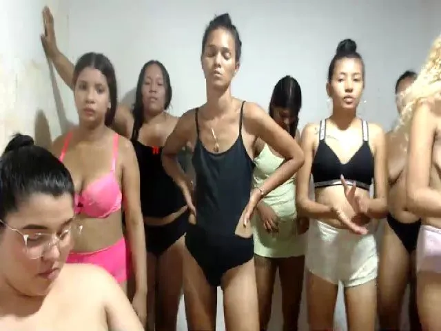 Live sex webcam photo for skinny_girl01 #262150209