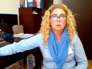 Live sex webcam photo for Luiziana111 #240680637