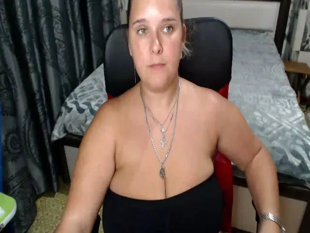 Live sex webcam photo for Boobylana #256512763