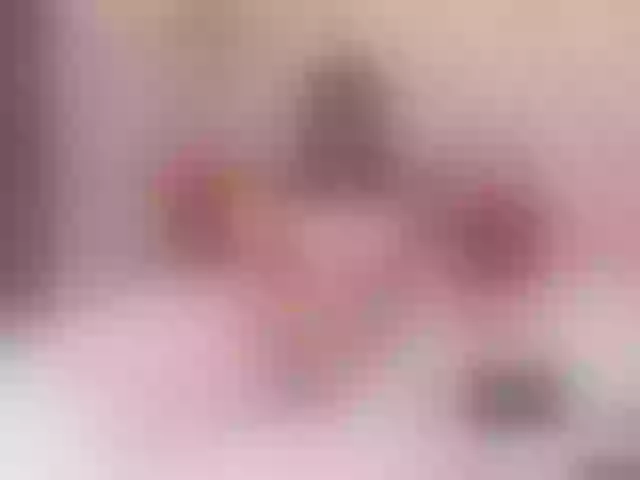 Live sex webcam photo for LolaCandy #241060436