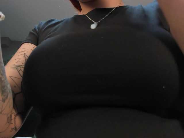 Live sex webcam photo for Tulipa1 #262043058