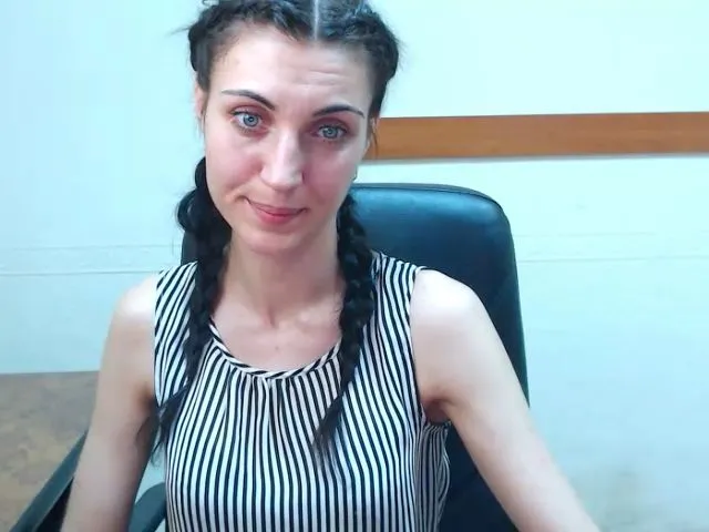 Live sex webcam photo for Miss_Vivian #252266956