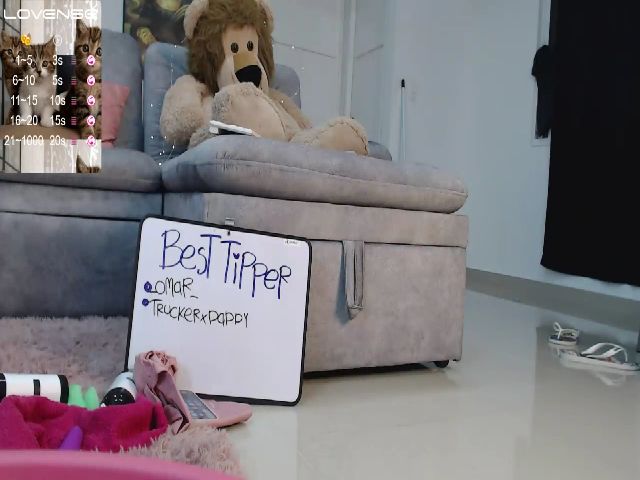 Live sex webcam photo for Loren_w #252376256