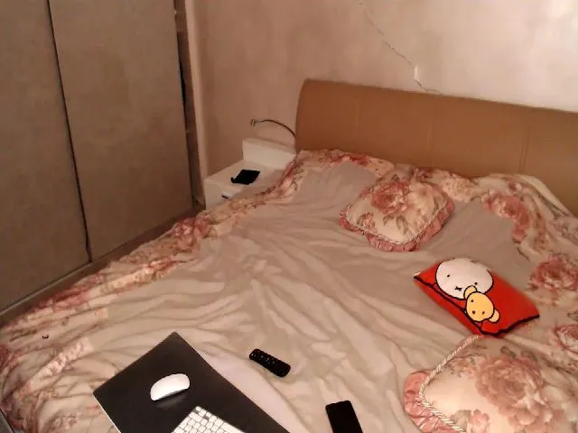 Live sex webcam photo for superstar1901 #262810569