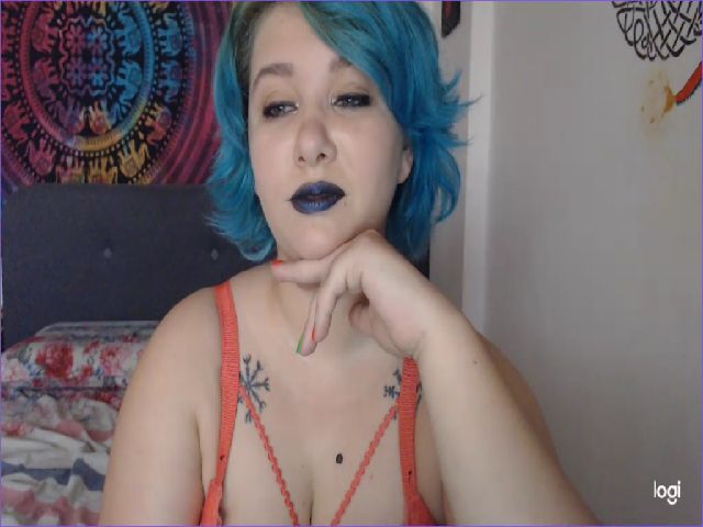 Live sex webcam photo for GoddessEmma #253732873