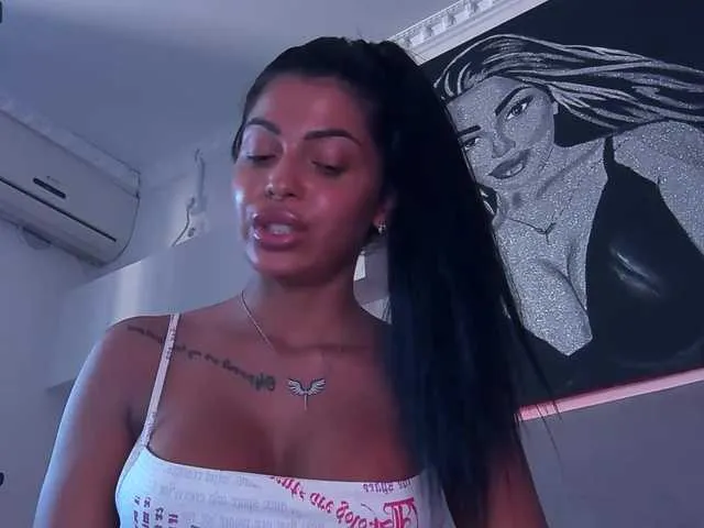 Live sex webcam photo for AngelaMyst #287940301