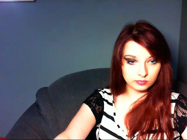 Live sex webcam photo for VirginLuna18 #255982150