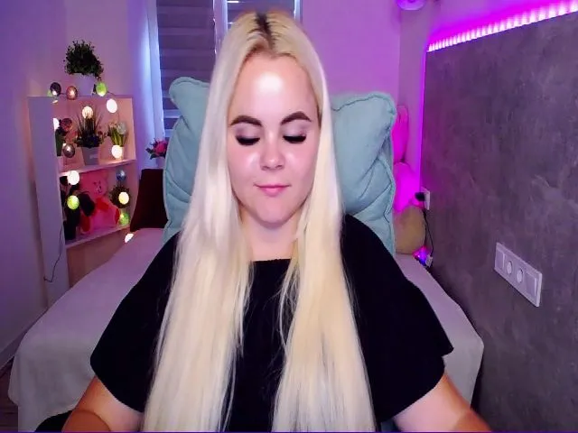 Live sex webcam photo for Jenni__fer #253624436