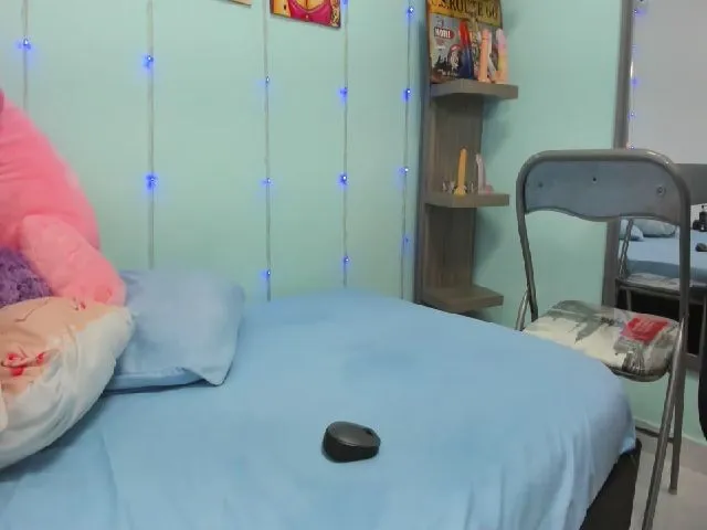 Live sex webcam photo for JENELOTIZZ #264495567