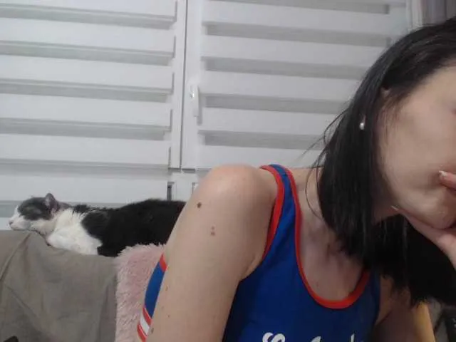 Live sex webcam photo for cleophee #287942213