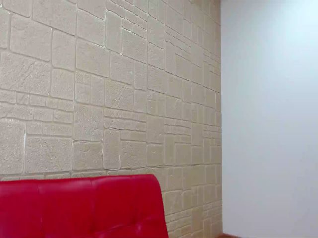 Live sex webcam photo for Arianatylerr #254172694