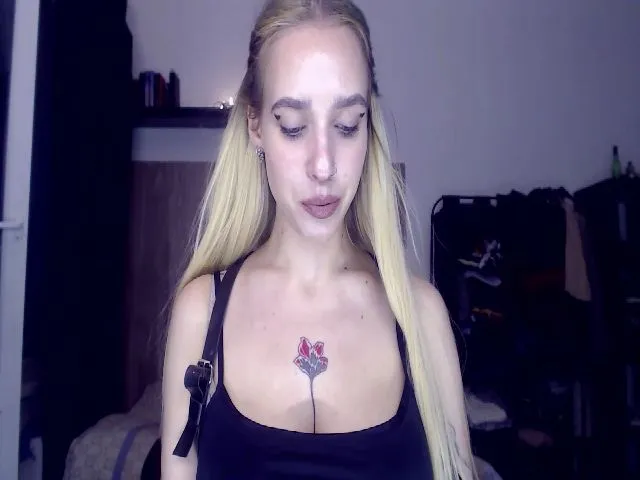 Live sex webcam photo for Miss_Linda_ #287885890