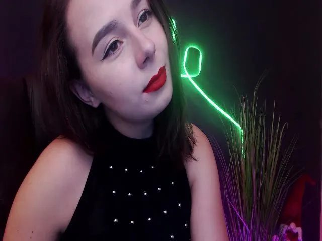 Live sex webcam photo for DinaD #260703321