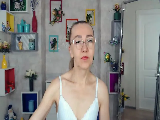 Live sex webcam photo for Greybunny #252436678