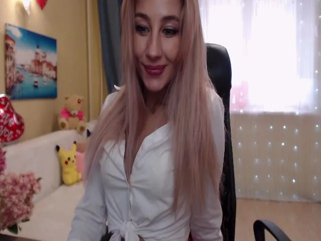 Live sex webcam photo for Magic_Eyes_ #263481729