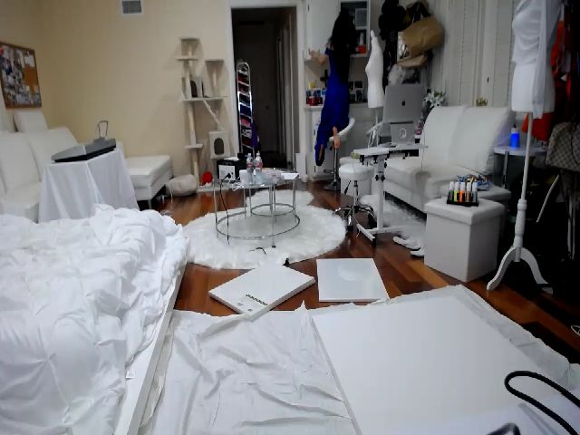 Live sex webcam photo for SandraGPopa #264673102