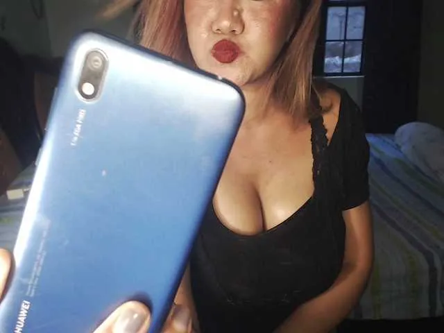 Live sex webcam photo for Scarlethotty #250421706