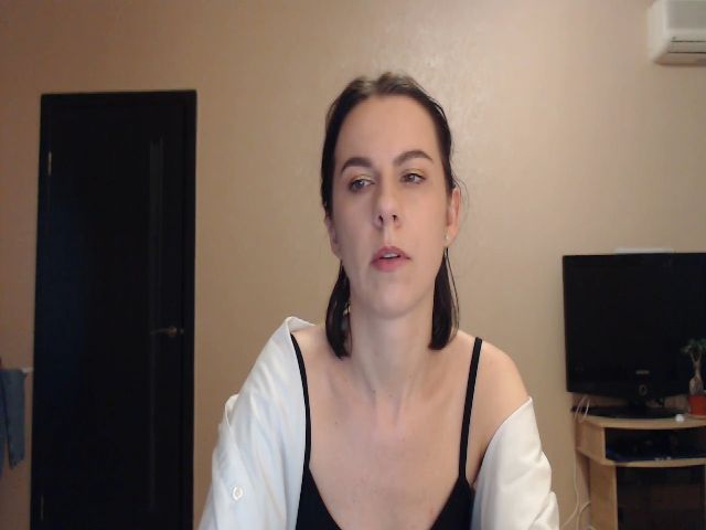 Live sex webcam photo for CandyJylie #264497890