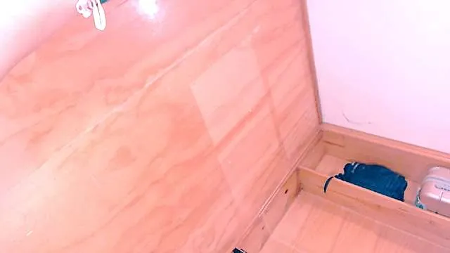 Live sex webcam photo for strawberryts #243340914