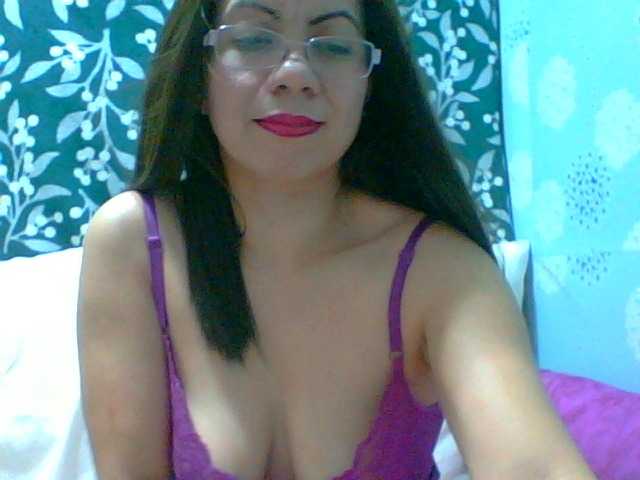 Live sex webcam photo for Scarletteb #242373147