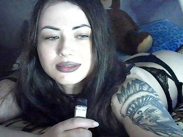 Live sex webcam photo for LilithDemon66 #241659322