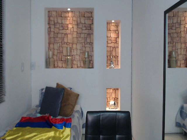 Live sex webcam photo for nicollewalton #257253138