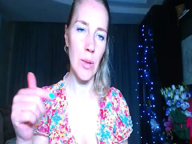 Live sex webcam photo for Oly_nice_ #263931377