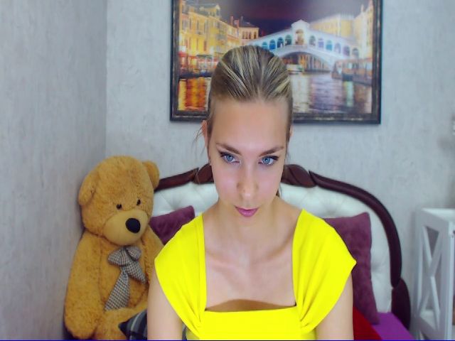 Live sex webcam photo for RossandaShy #256795446