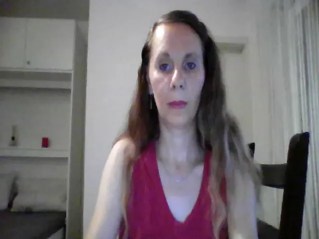 Live sex webcam photo for Naughtyliliy #260142256