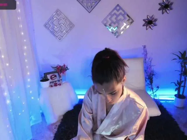 Live sex webcam photo for Krystin03 #241116983