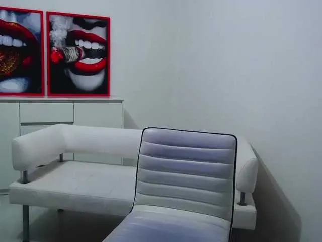Live sex webcam photo for MsNinaGoddess #259432296